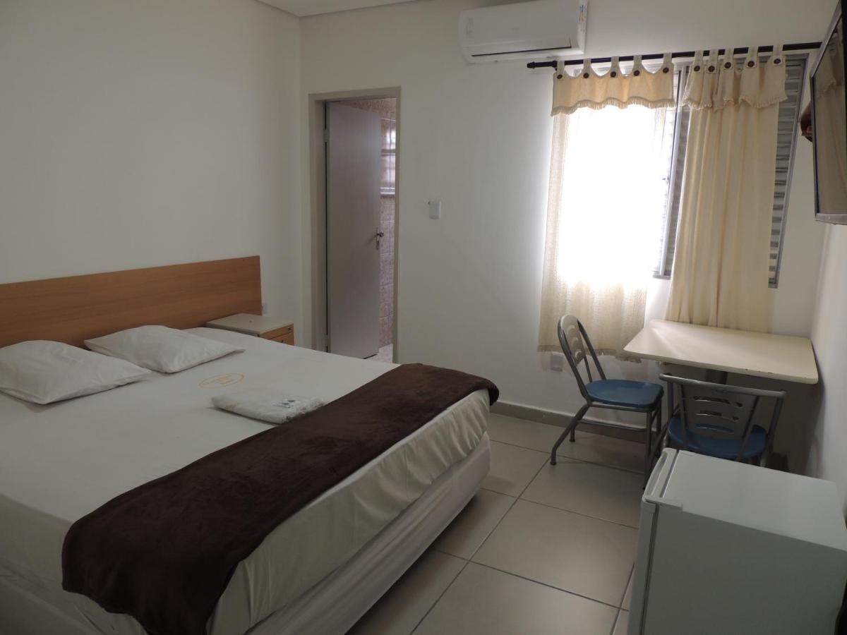 Hotel Ourinhos - Centro De Sao Paulo - Proximo 25 De Marco E Bras Dış mekan fotoğraf